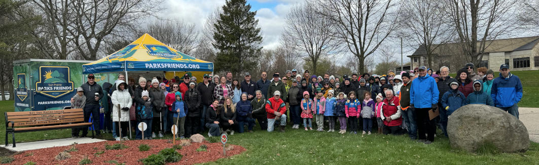 Volunteers at Earth Day Cleanup